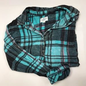 American Eagle lightweight flannel shirt